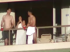 Hombre ruso fácilmente masajes romanticos xxx arrastró a un extraño a la cama