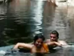 Alemán desnudo tomó cojiendo romantico su polluelo en la country