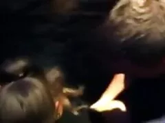 Hermosa mirada rusa para una pareja porno romantico en hd rusa en un pastel blanco